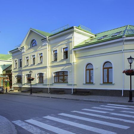 Dvor Podznoeva Glavniy Korpus Hotel Pskov Bagian luar foto